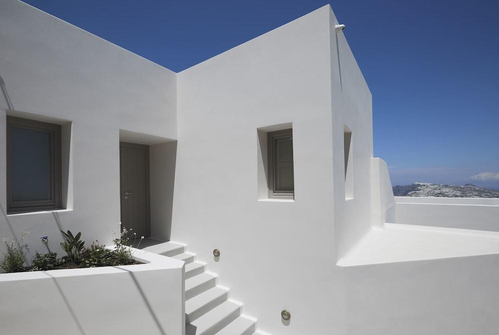 White & Co. La Torre Suites Pýrgos Exteriör bild